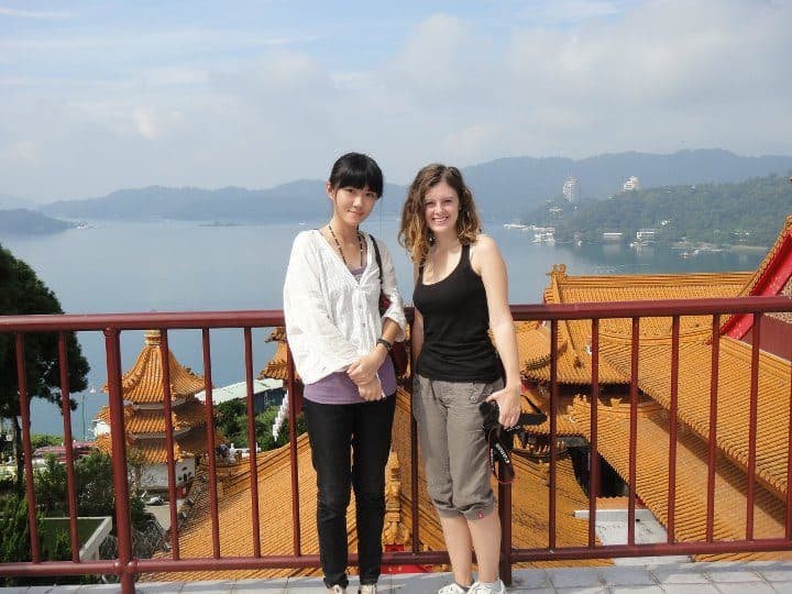 sun moon lake in taiwan