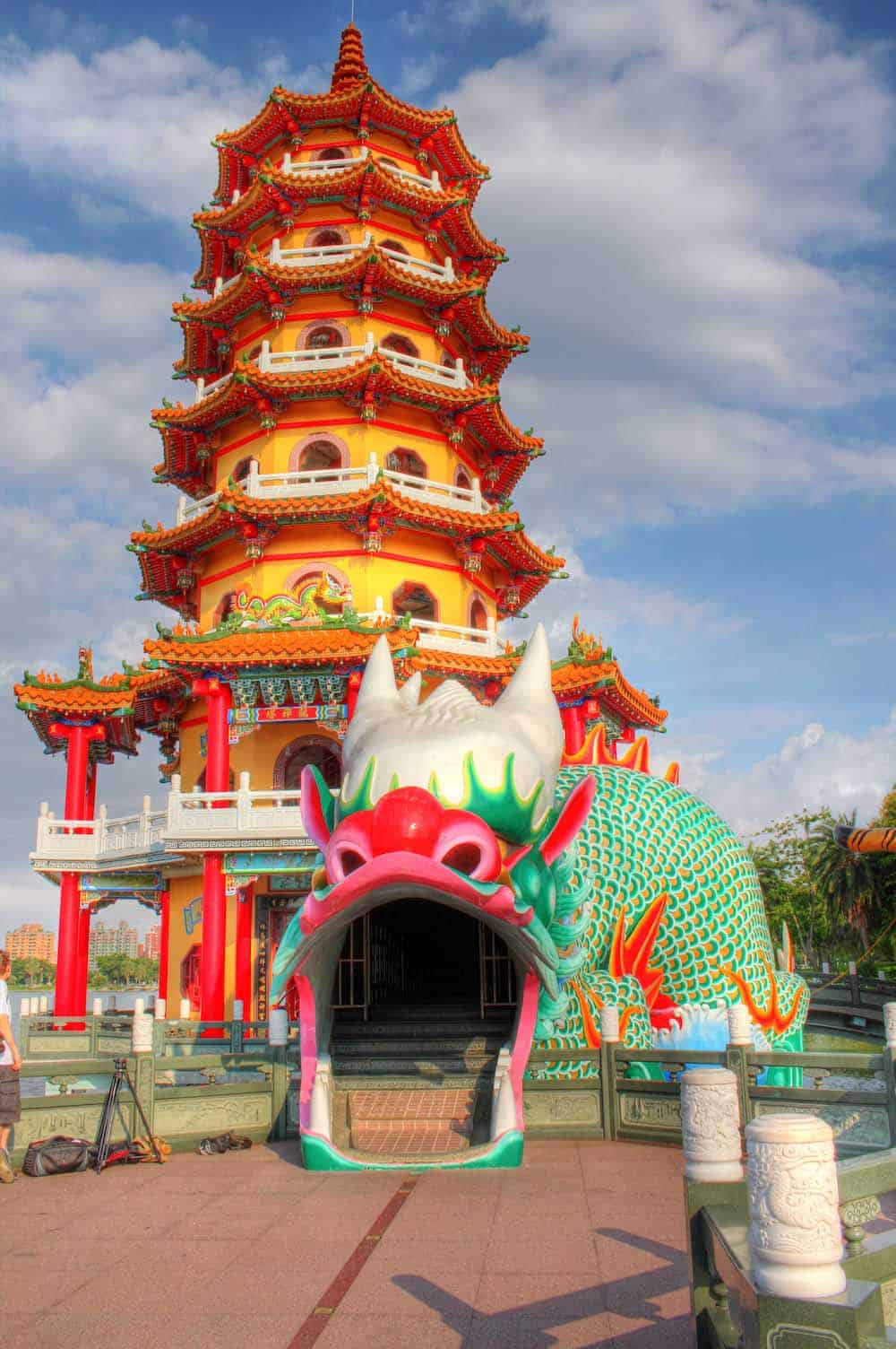 dragon temple at lotus pond kaohsiung