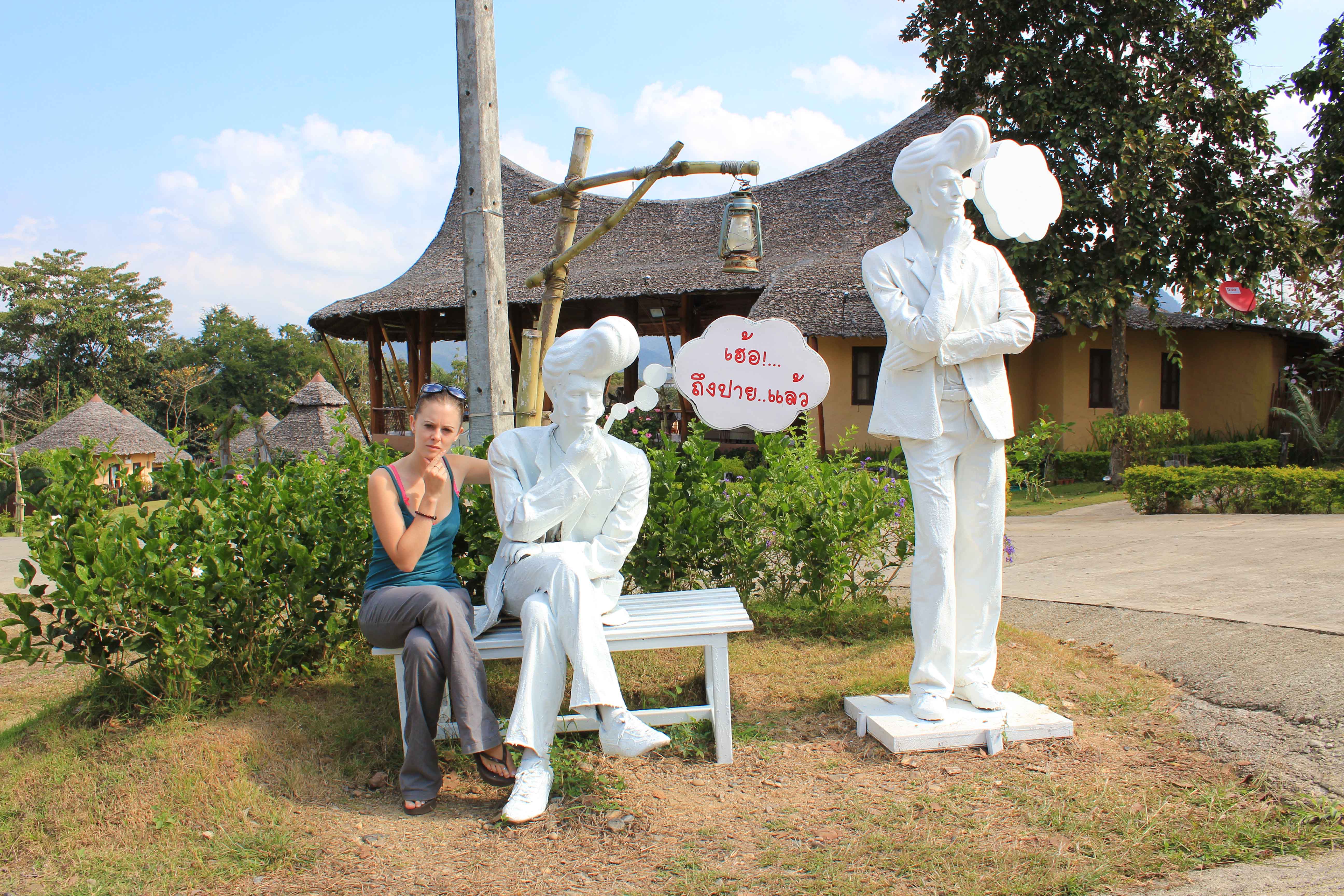 coffee in love statues pai