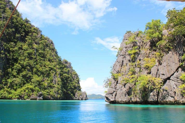 Beaches and Lagoons in Coron – Never Ending Footsteps