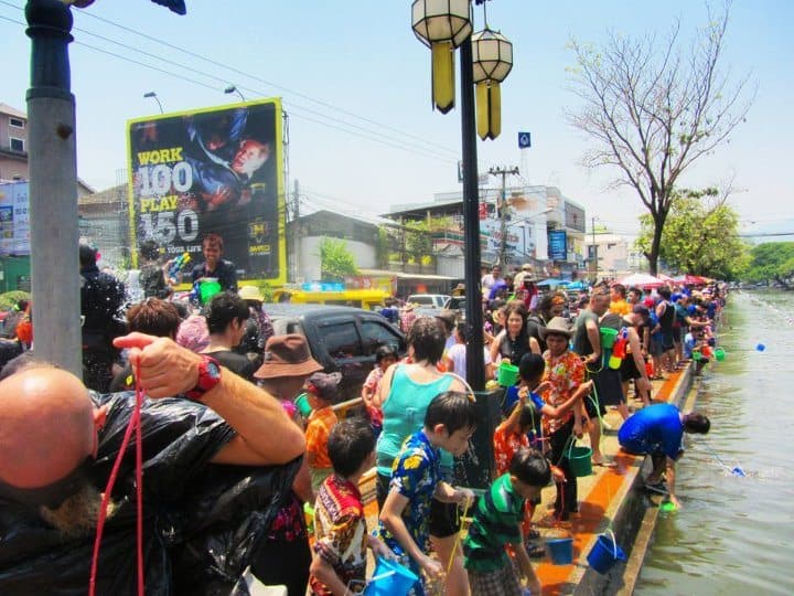 songkran chiang mai 2012