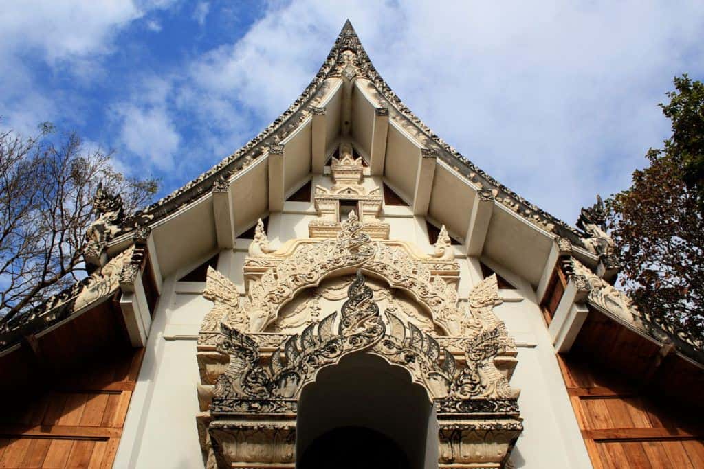 Wat Analayo temple
