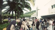 crowd tsunami evacuation phuket