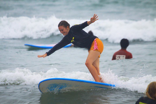 learning to surf in kuta bali