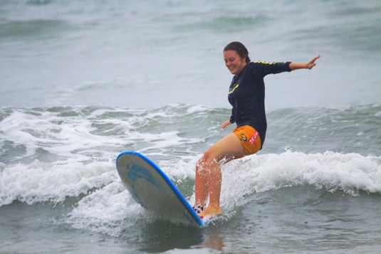 learning to surf in kuta bali