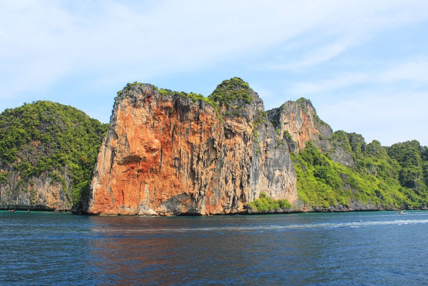 islands by koh phi phi