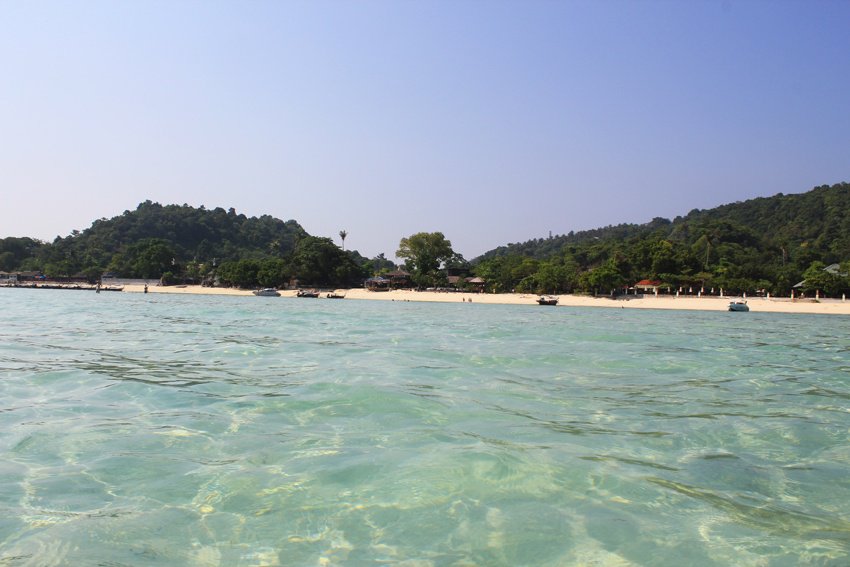 beach in koh phi phi