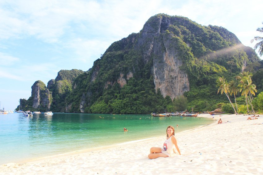 beach in koh phi phi