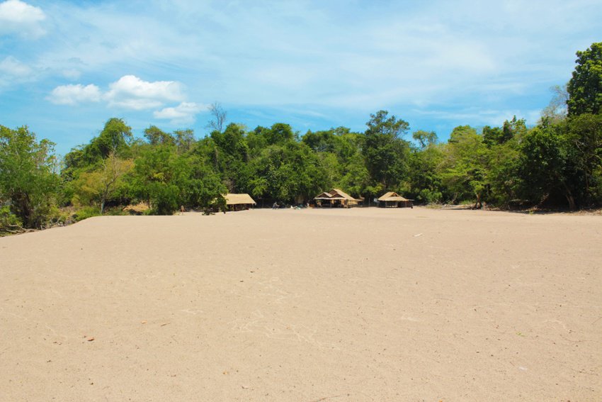 don khon beach