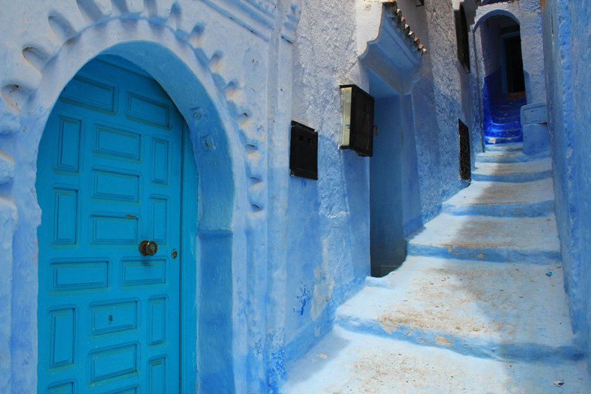 chefchaouen blue door