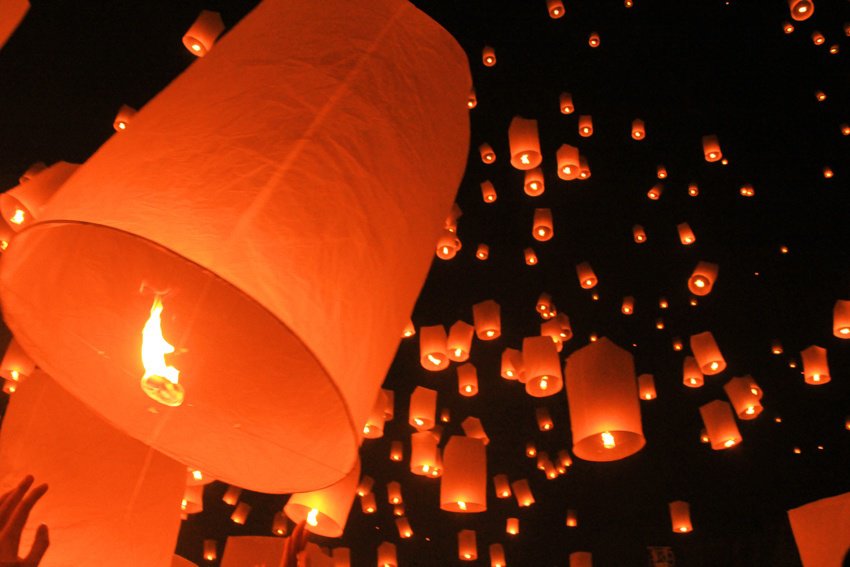 Yi Peng Mae Jo lantern release