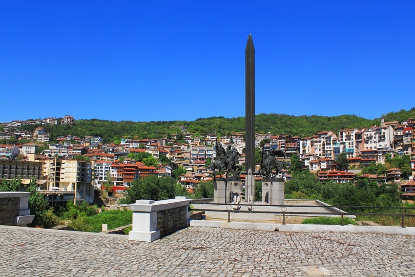 Veliko Tarnovo statue Veliko Tarnovo statue