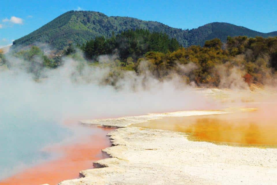 Rotorua champagne pool