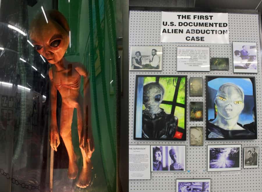 Alien ridiculousness at Roswell