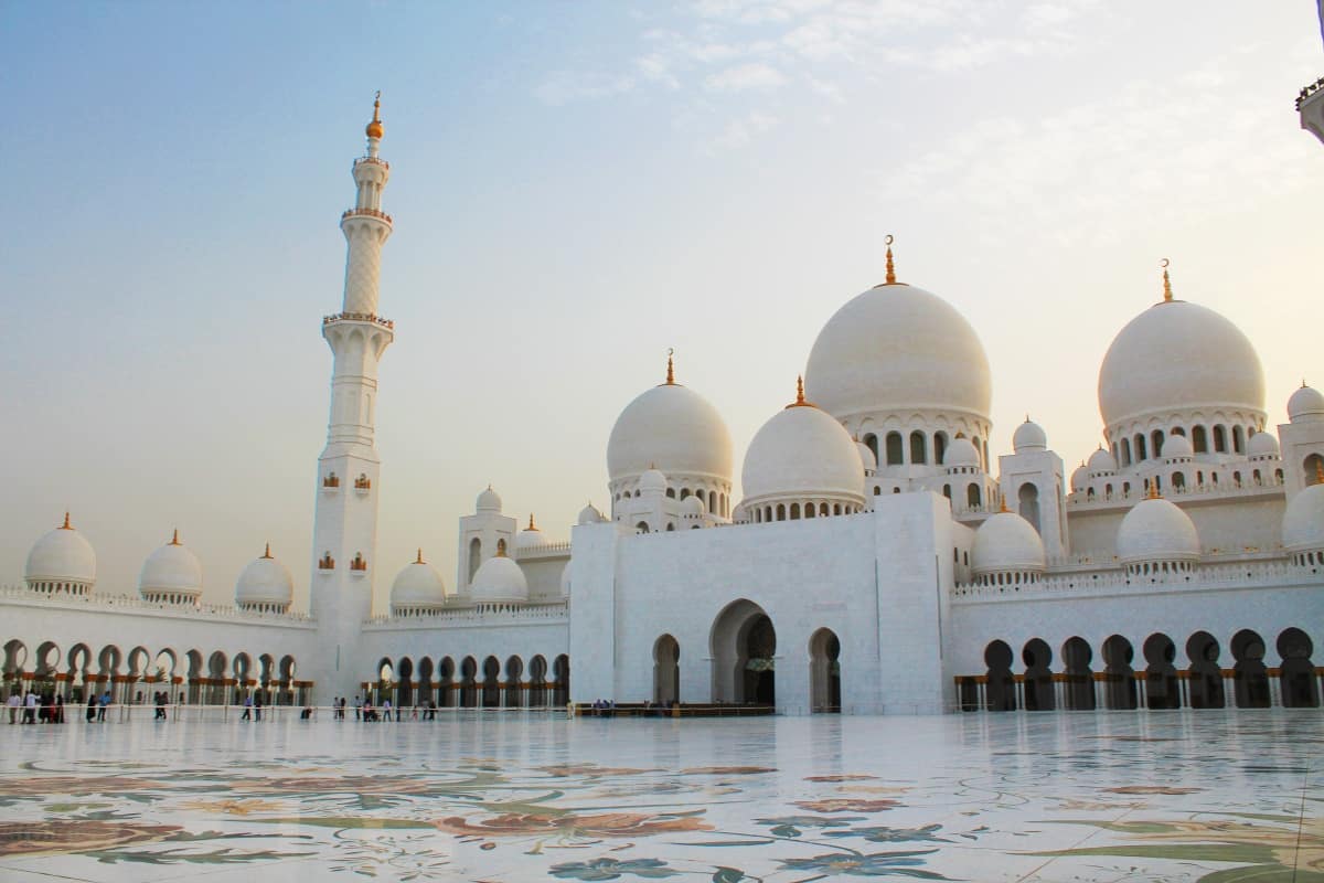 Sheikh Zayed Mosque at sunset