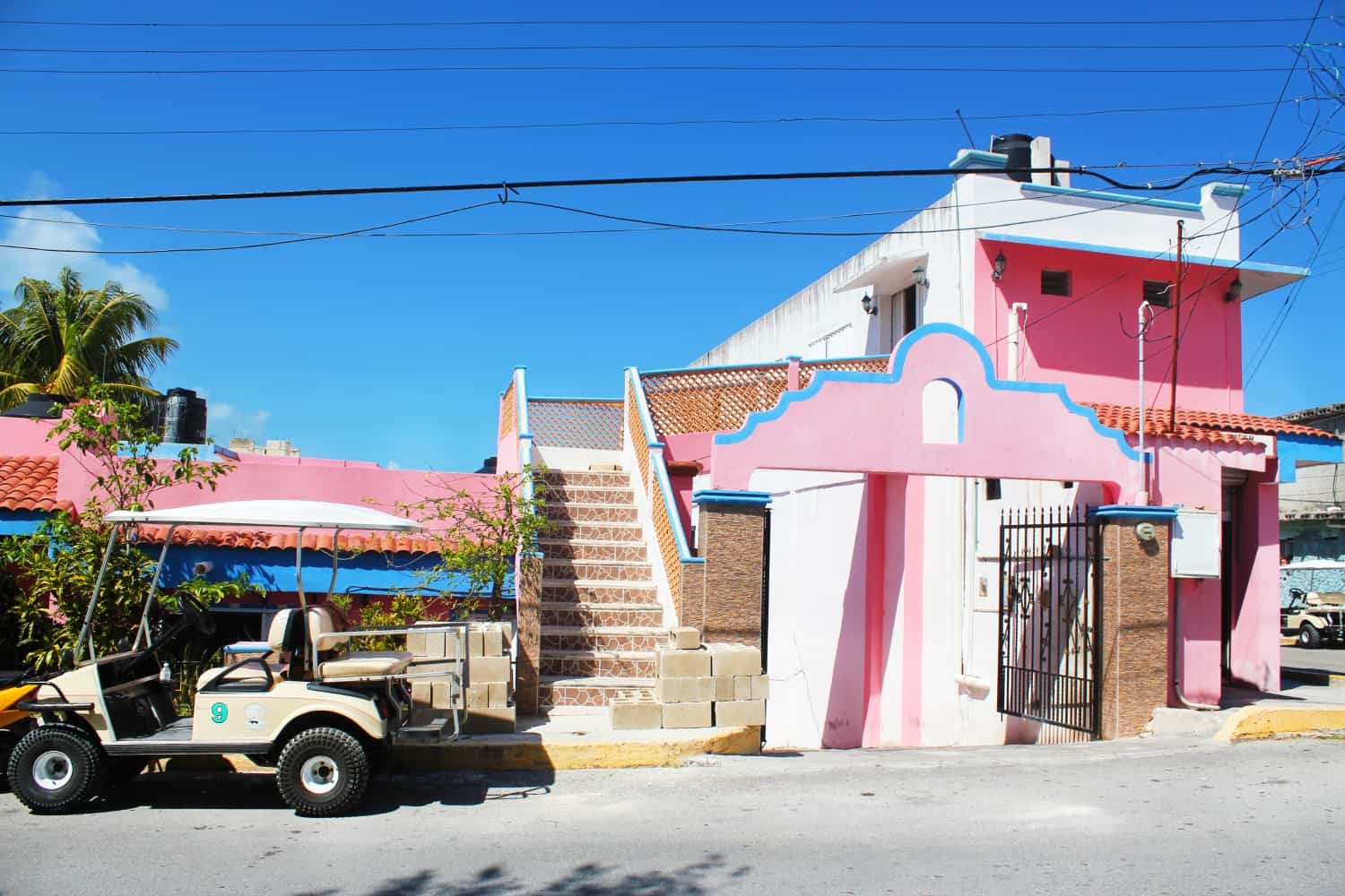 isla mujeres colonias building