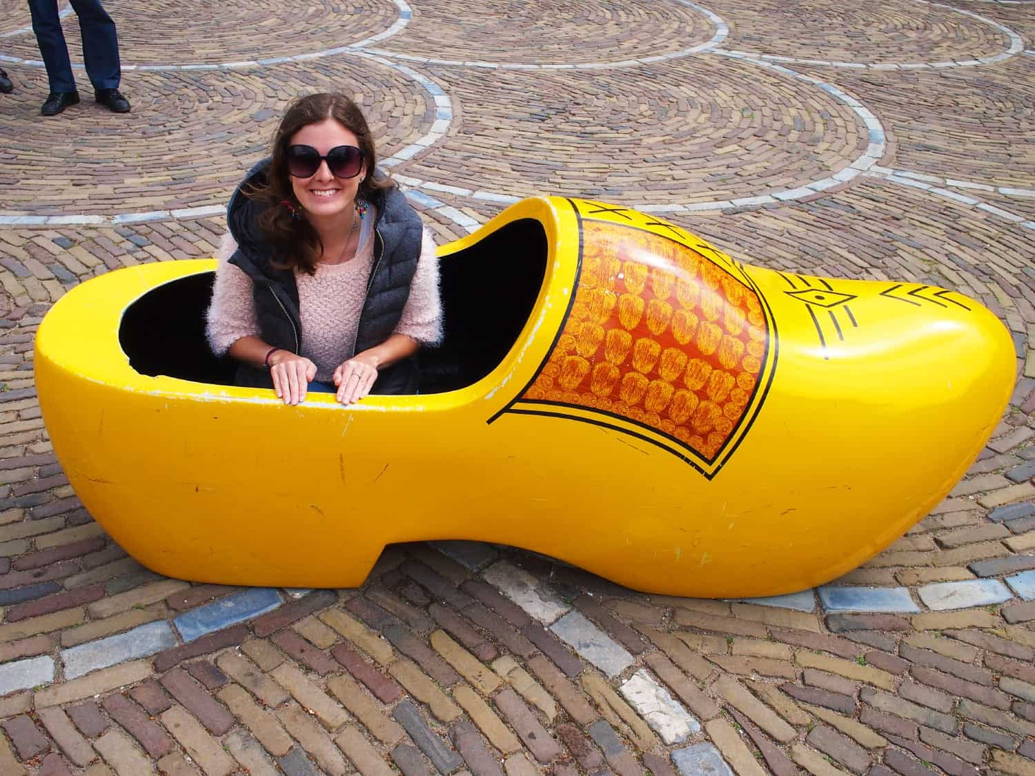 Lauren in a clog