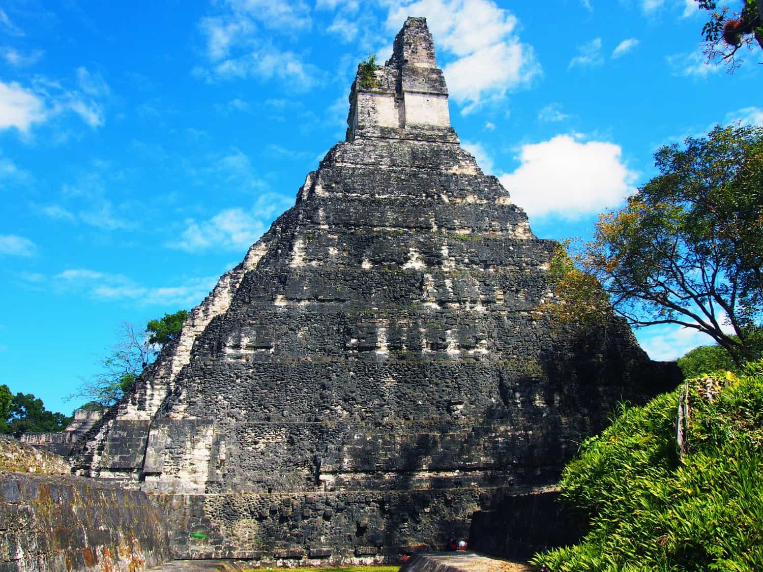 Jaguar temple, Tikal