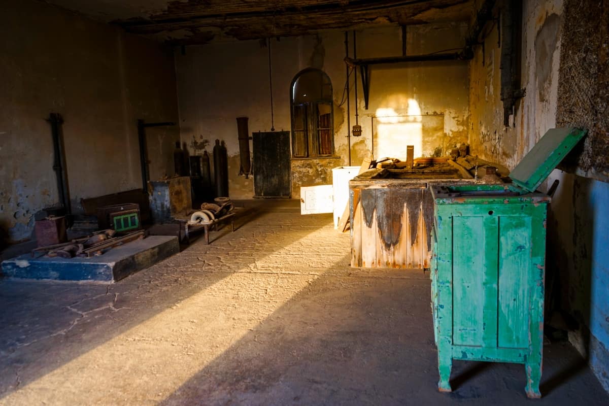 Sunrise in a room at Kolmanskop