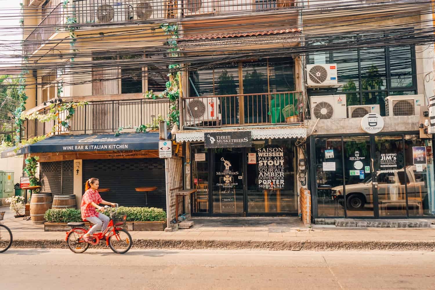 Hipster street in Ari, Bangkok
