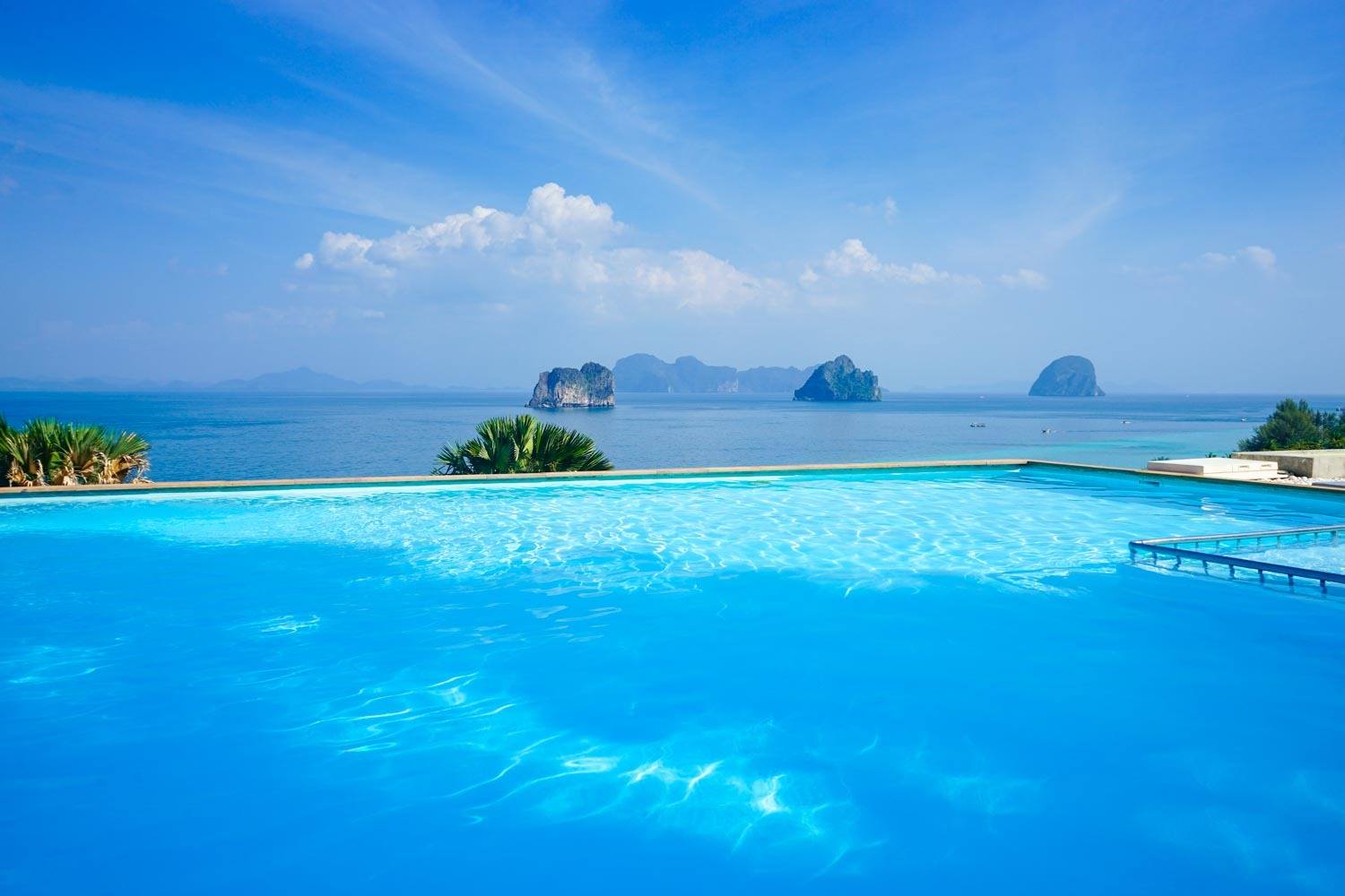 koh ngai swimming pool resort