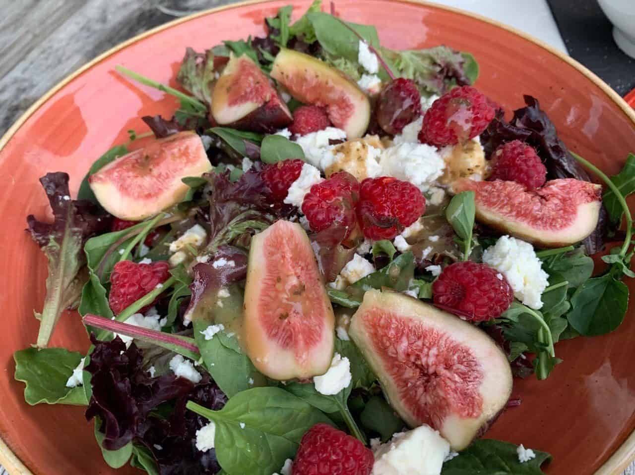 goats cheese and fig salad