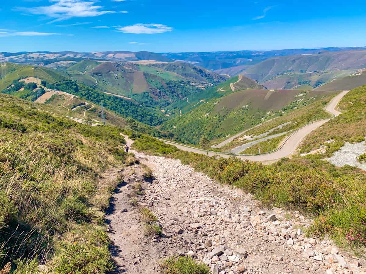 Steep hill on the hospitalares route of the Camino