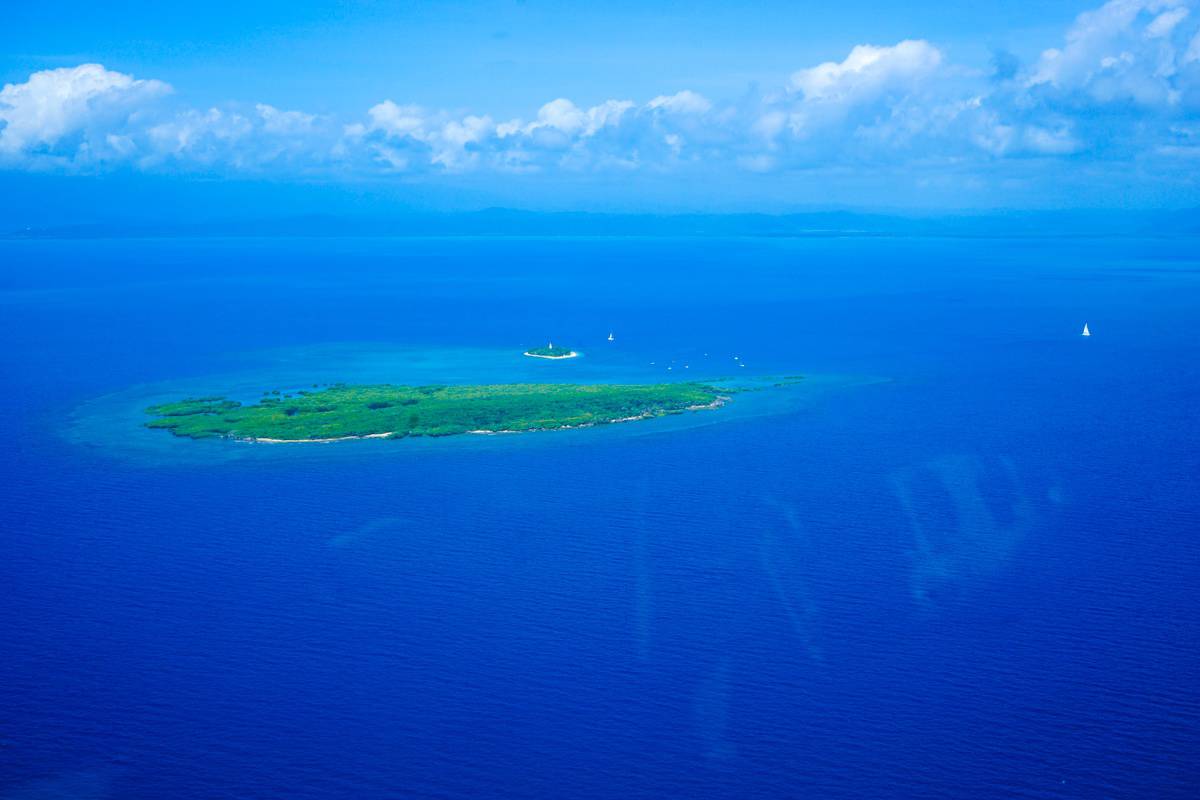 Great Barrier reef woody island