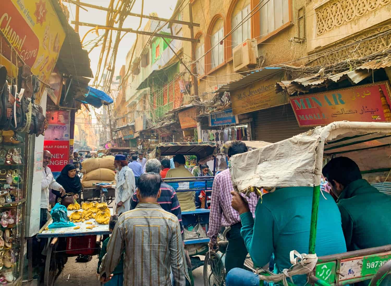 Chaotische Straßen in Alt-Delhi