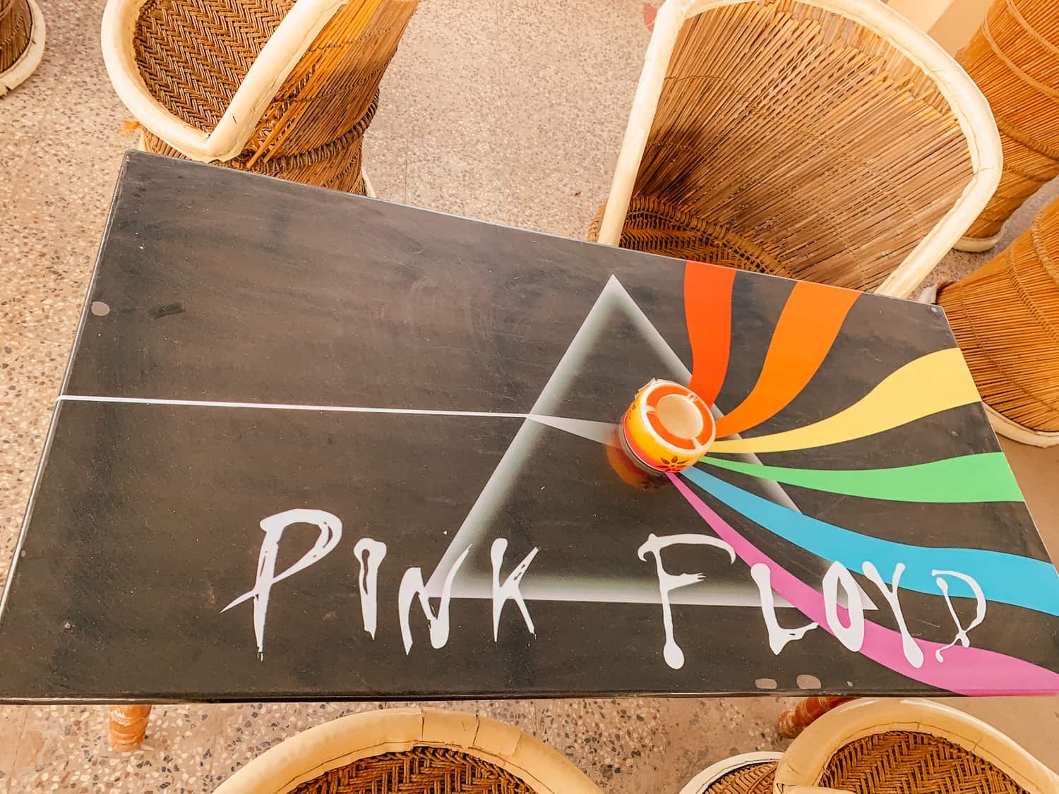 Pink Floyd table