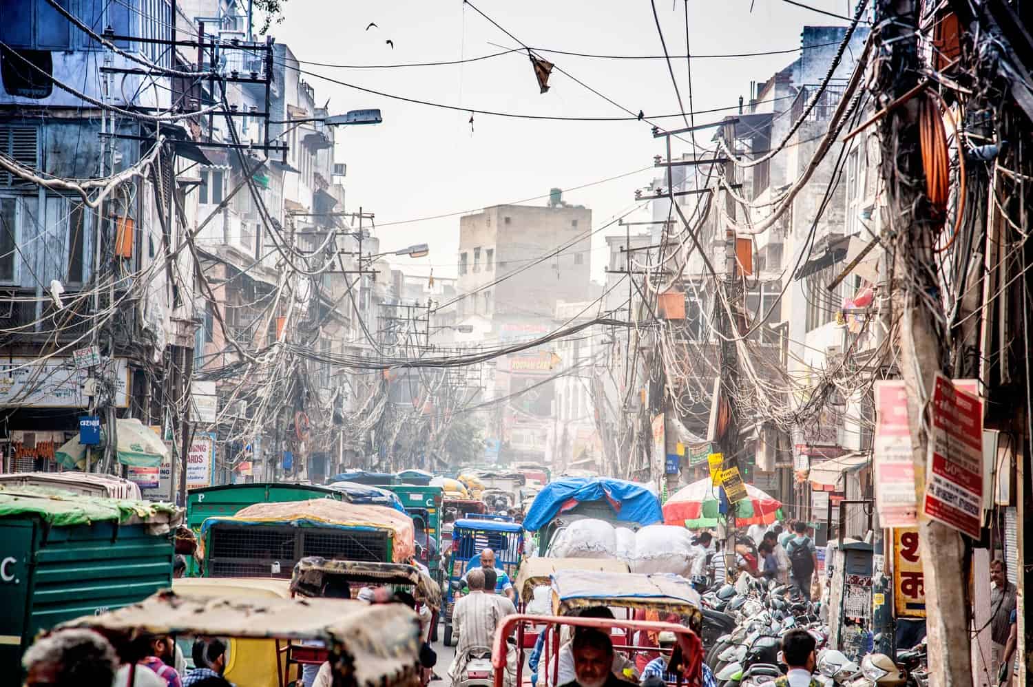 old delhi cables and traffic