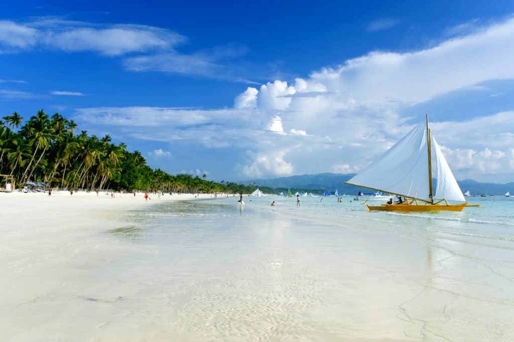 tourist spot in philippines boracay