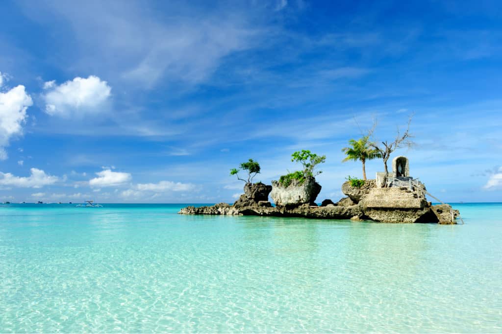 tourist spot in philippines boracay