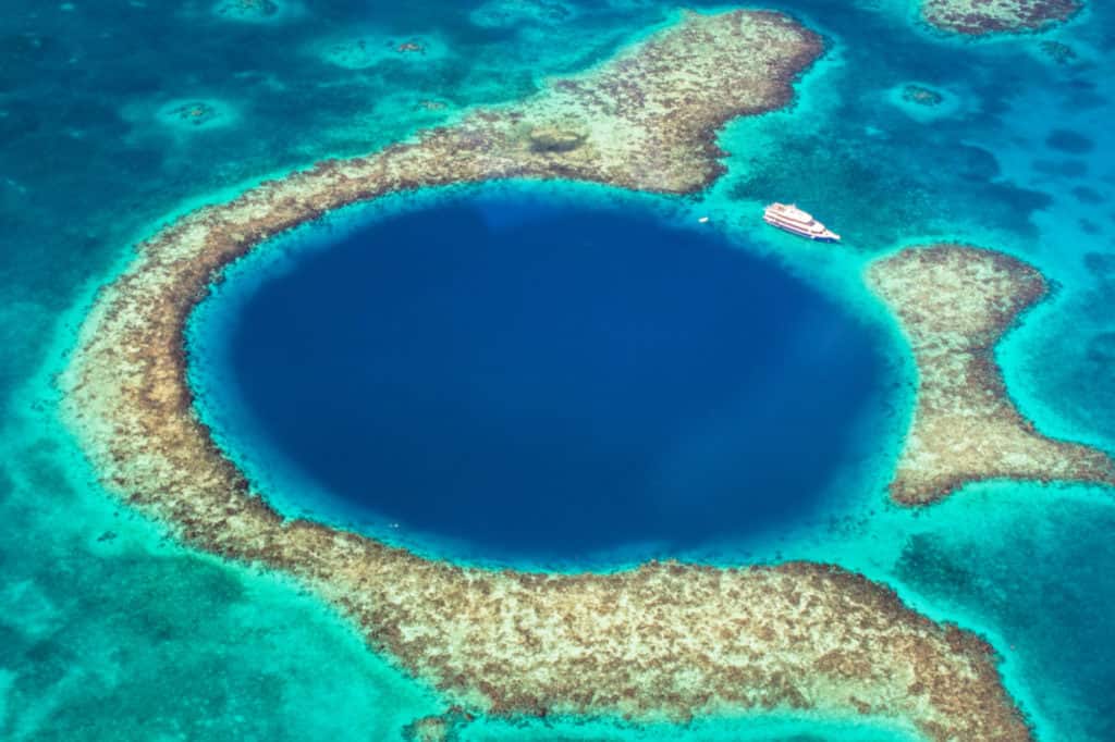 how to travel to belize