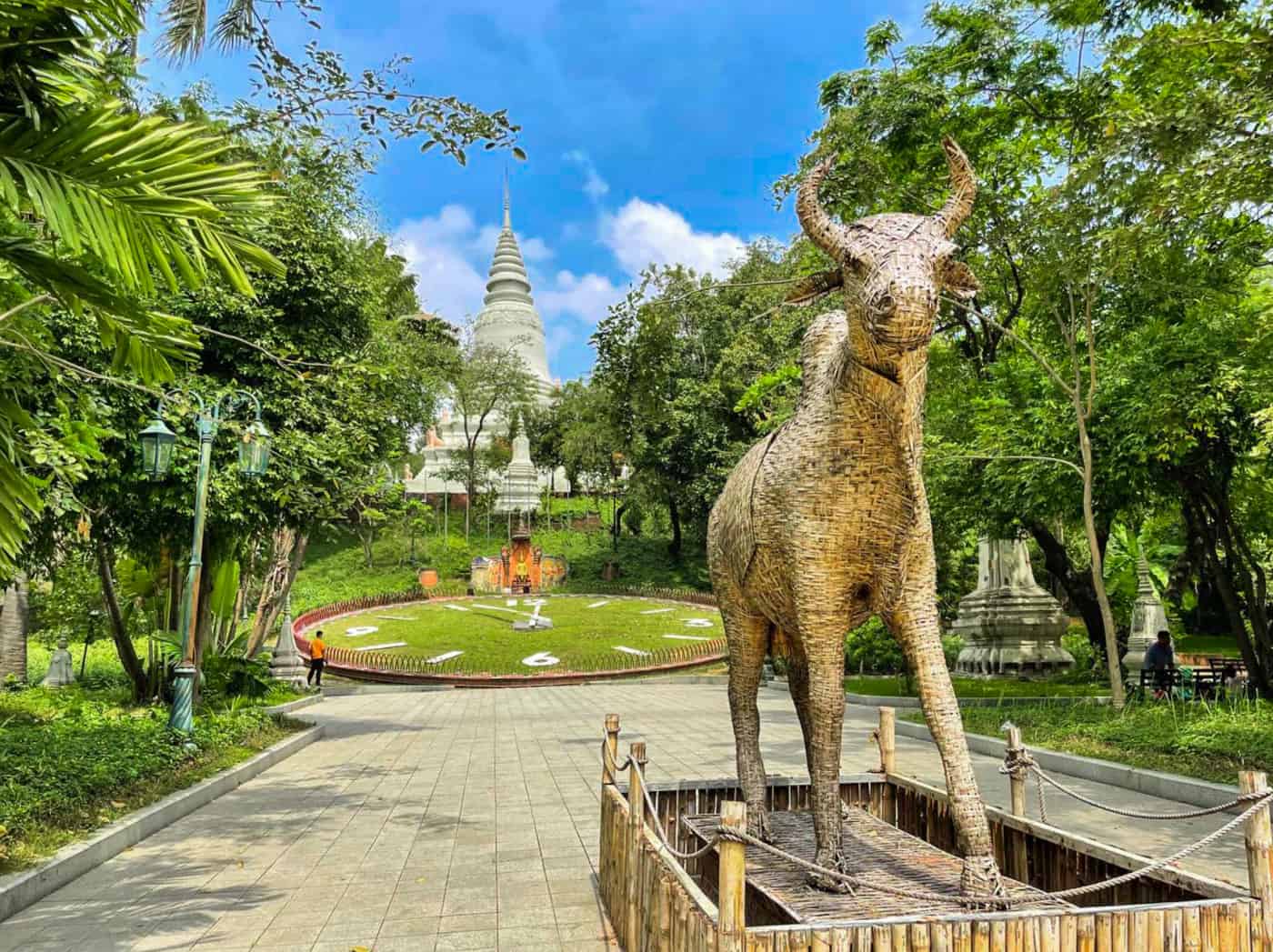 tourist information phnom penh