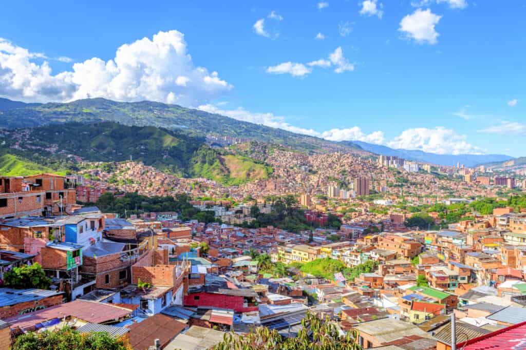how to travel in colombia